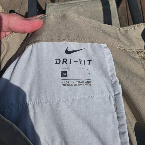 Nike DriFit Golf Shorts - Picture 3 of 4